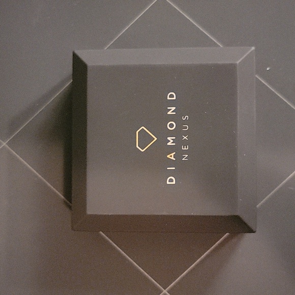 Diamond Nexus 3 Stone Accented Sapphire 14K Size 7 - Picture 5 of 16